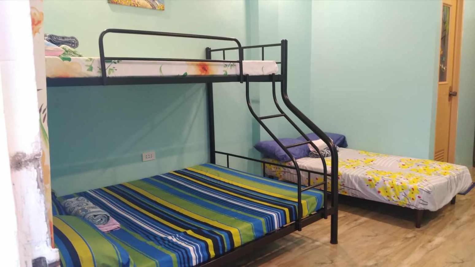 Azulea House * Oslob